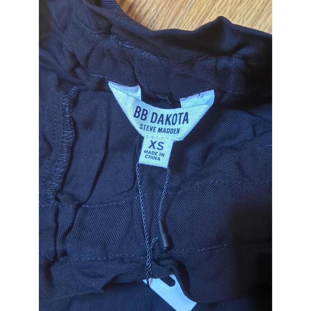 NWT! BB Dakota Women's Day In The Life Shorts In Black Belted Pants Size XS - Picture 2 of 3